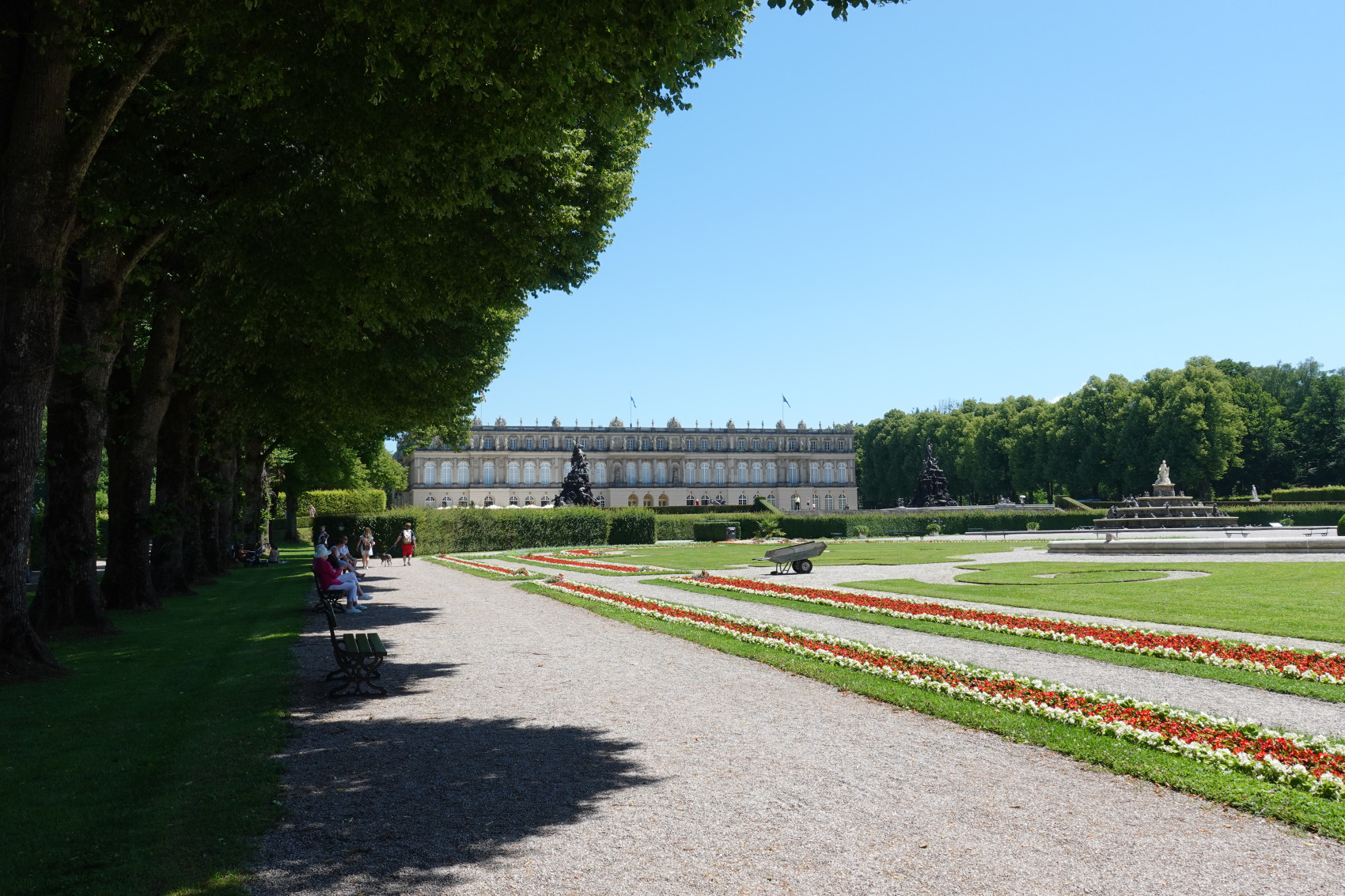 Schloss Herrenchiemsee mit Blumenparterre, Foto: Gabriele Ehberger